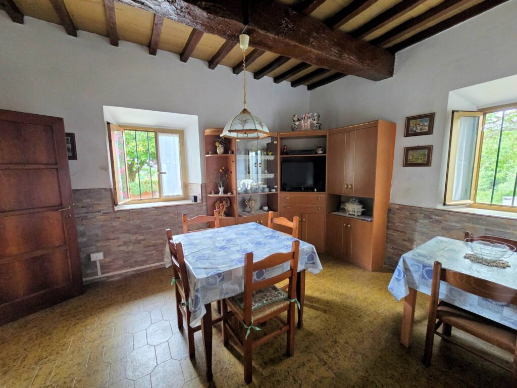 1647-Porzione terratetto di villetta bifamiliare con annessi e ampio terreno in posizione panoramica-Barberino di Mugello-20 Agenzia Immobiliare ASIP