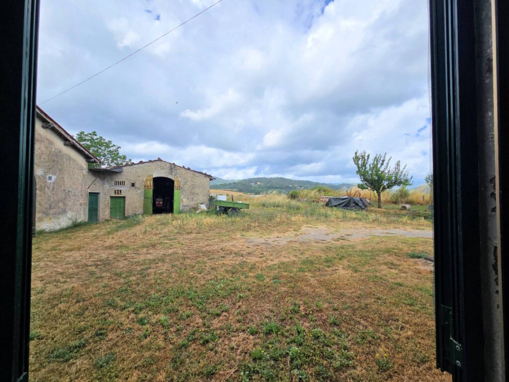 1647-Porzione terratetto di villetta bifamiliare con annessi e ampio terreno in posizione panoramica-Barberino di Mugello-13 Agenzia Immobiliare ASIP