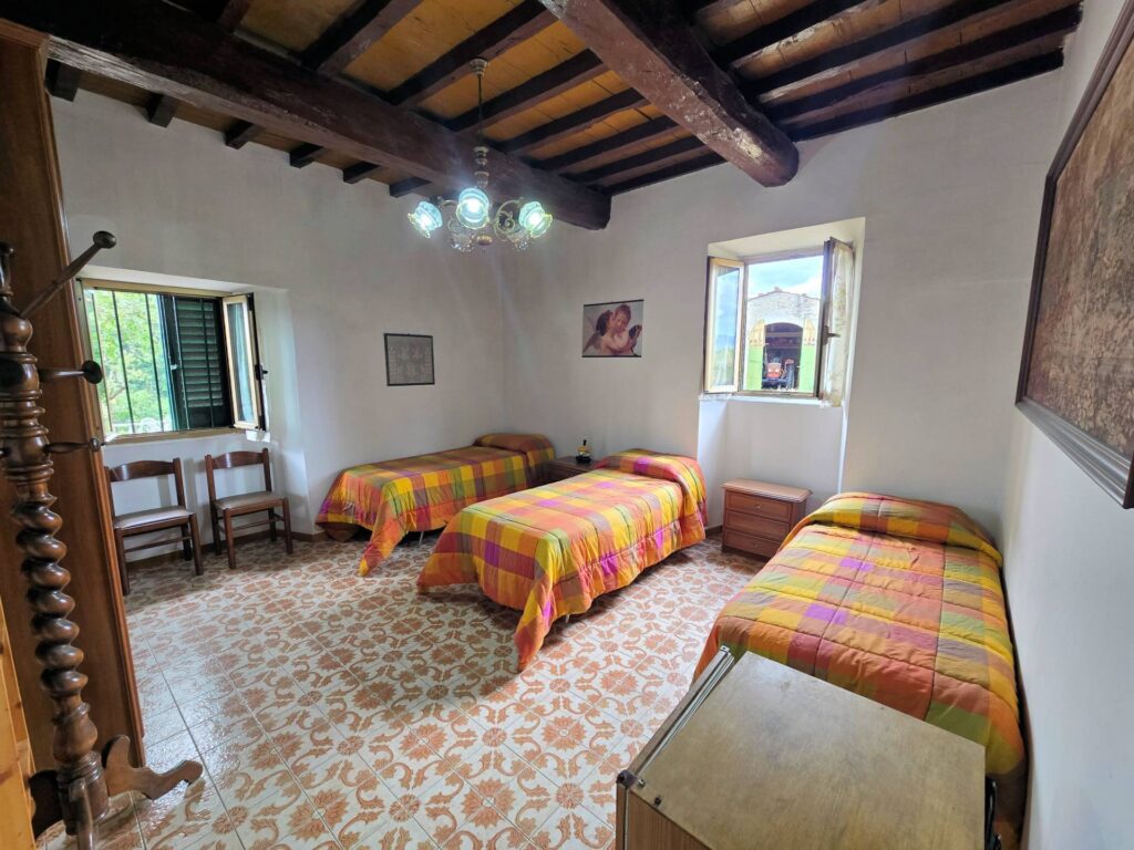 1647-Porzione terratetto di villetta bifamiliare con annessi e ampio terreno in posizione panoramica-Barberino di Mugello-21 Agenzia Immobiliare ASIP