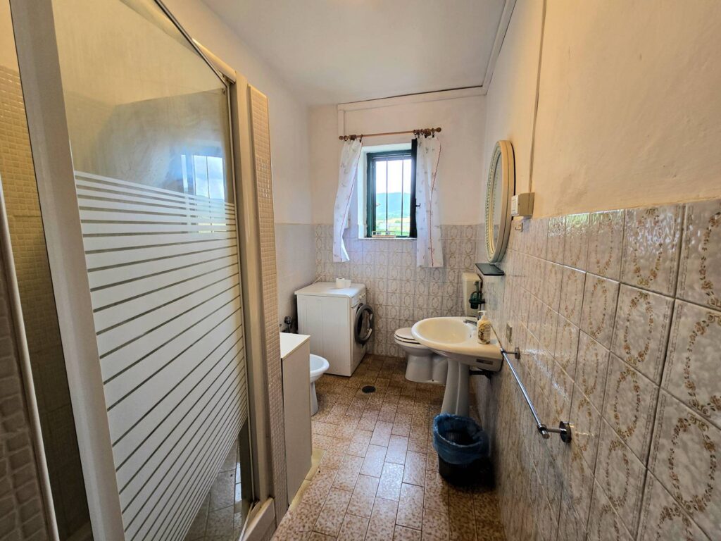 1647-Porzione terratetto di villetta bifamiliare con annessi e ampio terreno in posizione panoramica-Barberino di Mugello-35 Agenzia Immobiliare ASIP