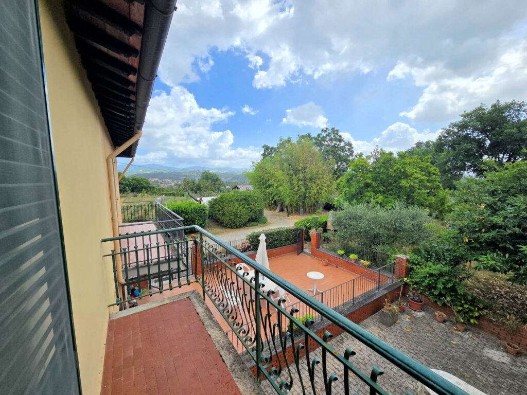 1647-Porzione terratetto di villetta bifamiliare con annessi e ampio terreno in posizione panoramica-Barberino di Mugello-15 Agenzia Immobiliare ASIP