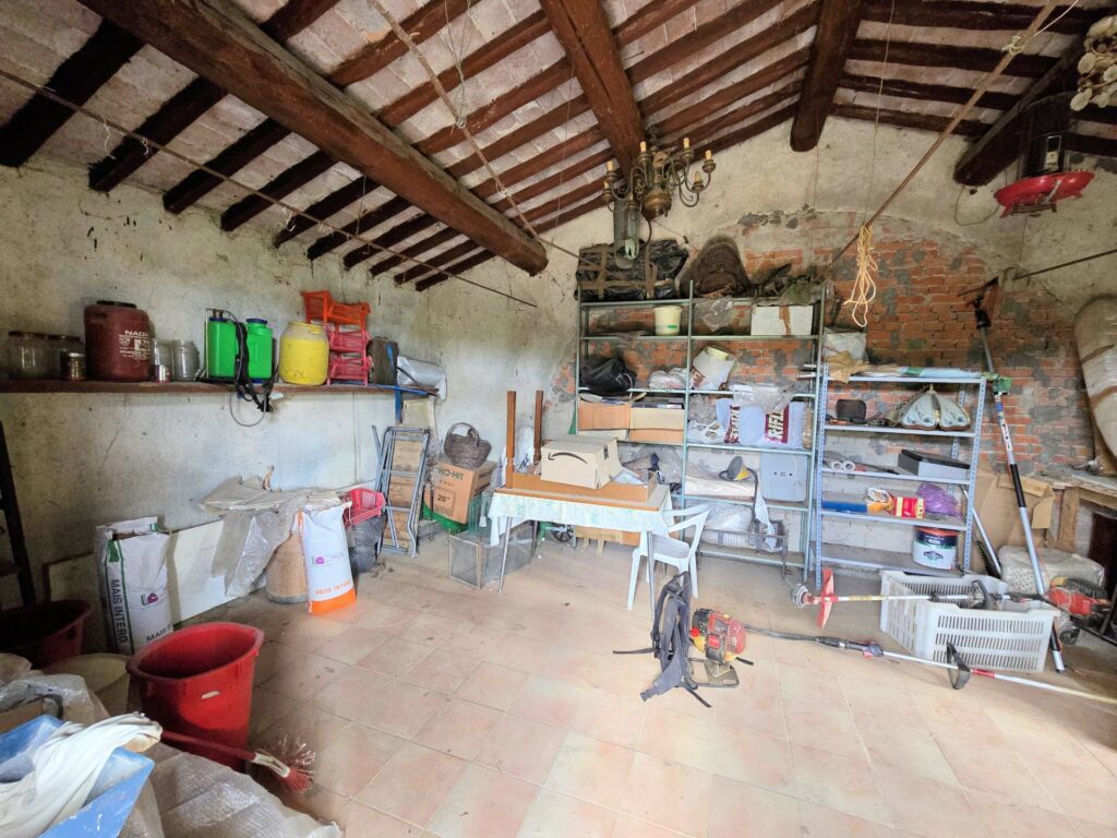 1647-Porzione terratetto di villetta bifamiliare con annessi e ampio terreno in posizione panoramica-Barberino di Mugello-33 Agenzia Immobiliare ASIP