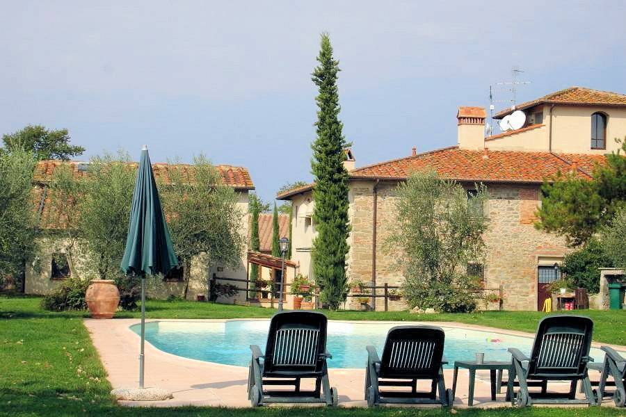1648-Agriturismo di ampia superficie con vigneto piscina in posizione panoramica-Loro Ciuffenna-10 Agenzia Immobiliare ASIP