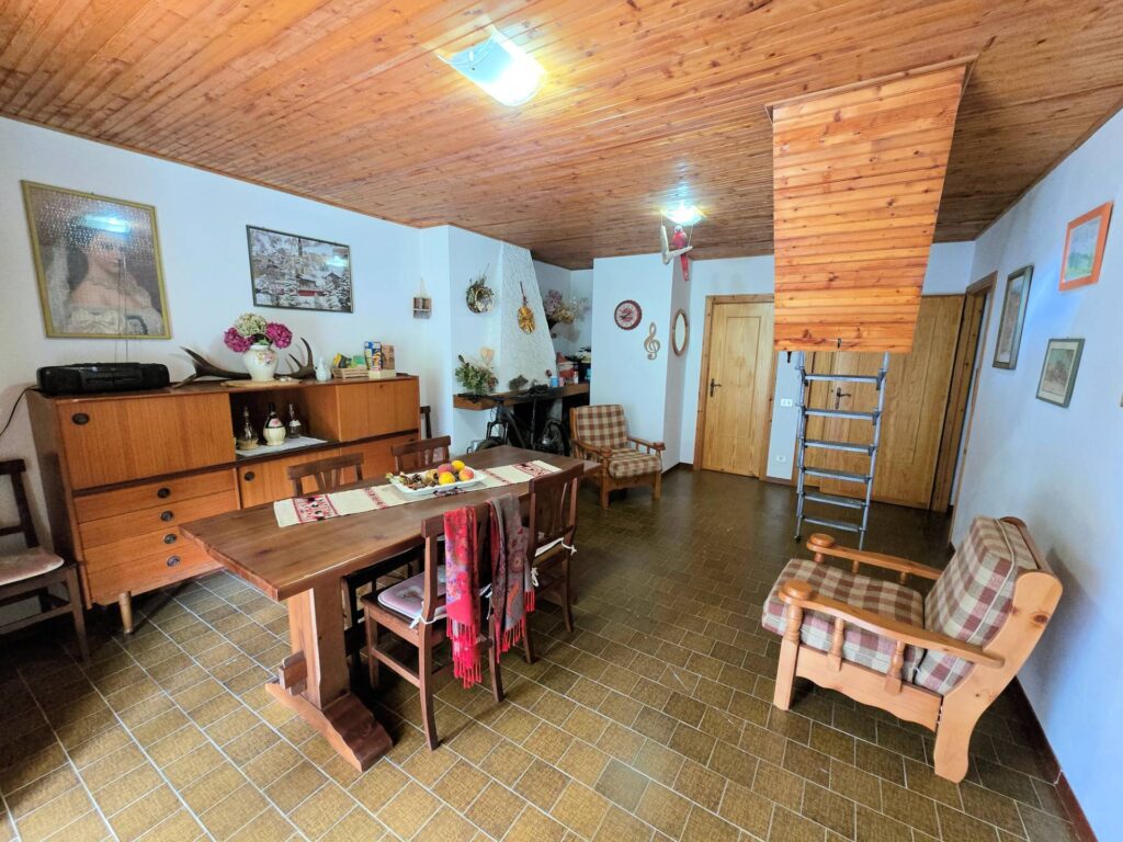 1629-Appartamento al piano primo ed ultimo con giardino privato-Abetone Cutigliano-6 Agenzia Immobiliare ASIP