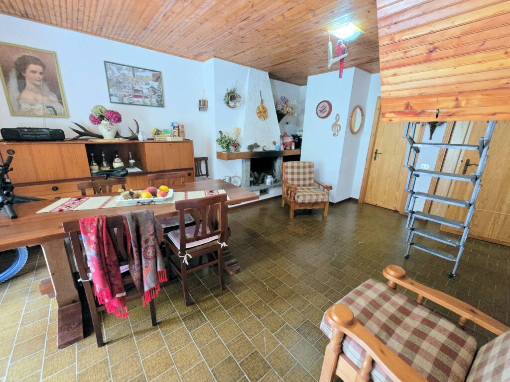 1629-Appartamento al piano primo ed ultimo con giardino privato-Abetone Cutigliano-10 Agenzia Immobiliare ASIP