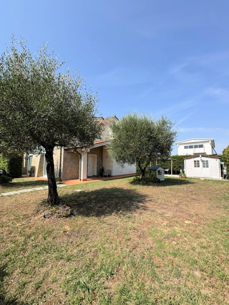 1656-Porzione terratetto di villa bifamiliare-Altopascio-5 Agenzia Immobiliare ASIP