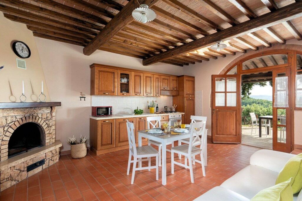 1658-Casale con dependance terreno e due piscine-Volterra-23 Agenzia Immobiliare ASIP