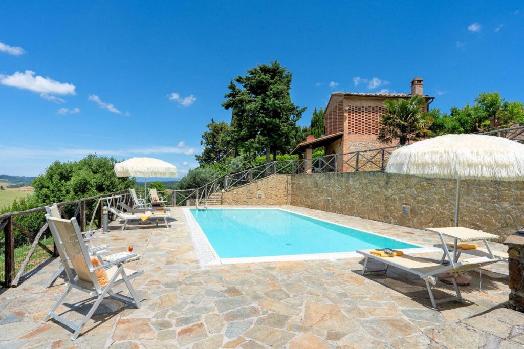 1658-Casale con dependance terreno e due piscine-Volterra-10 Agenzia Immobiliare ASIP