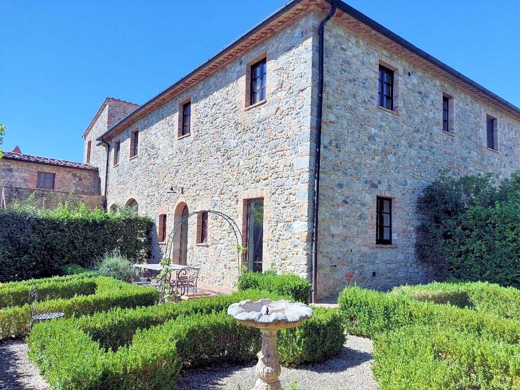 1665-Appartamento in antico borgo ristrutturato con piscina-Volterra-3 Agenzia Immobiliare ASIP