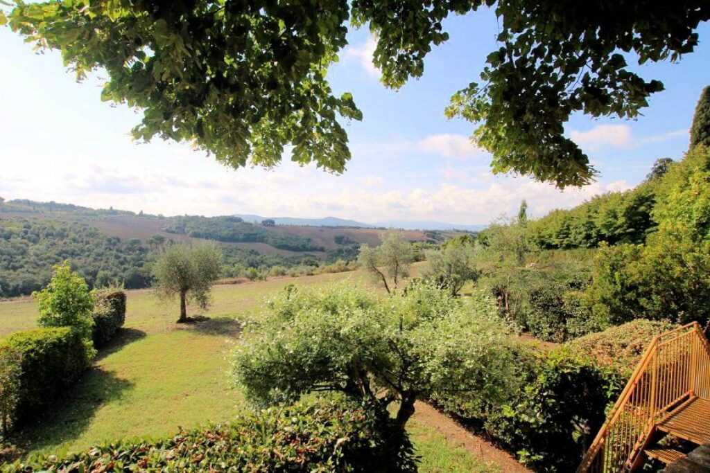 1665-Appartamento in antico borgo ristrutturato con piscina-Volterra-4 Agenzia Immobiliare ASIP