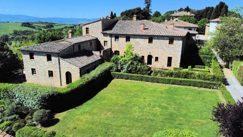 1666-Appartamento con giardino  in antico borgo ristrutturato con piscina-Volterra-5 Agenzia Immobiliare ASIP