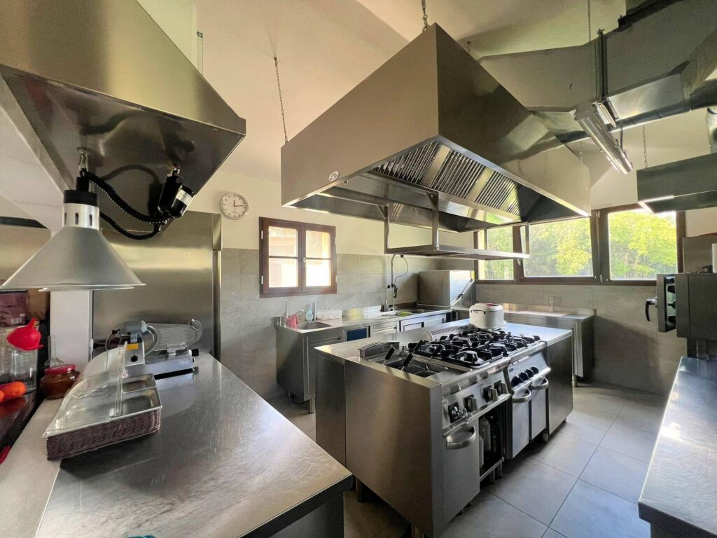 1671-Prestigiosa azienda agricola con agriturismo e terreni-Massa Marittima-16 Agenzia Immobiliare ASIP