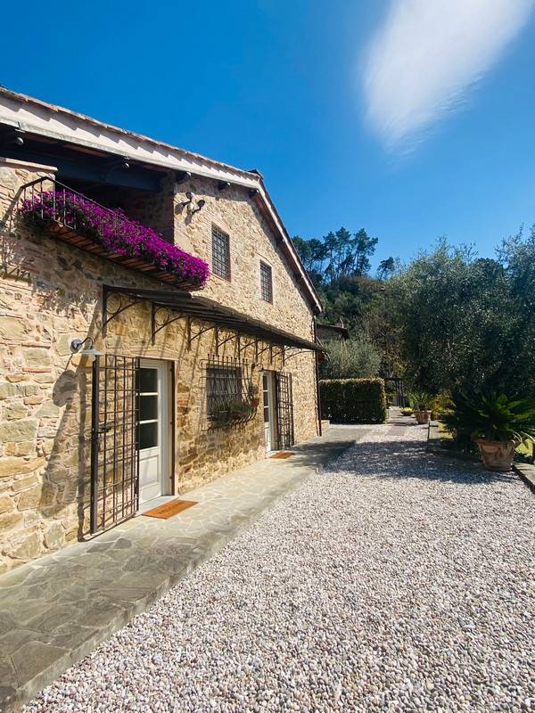 1672-Bellissimo rustico in stile Toscano con parco piscina e suggestiva vista panoramica-Pescaglia-10 Agenzia Immobiliare ASIP