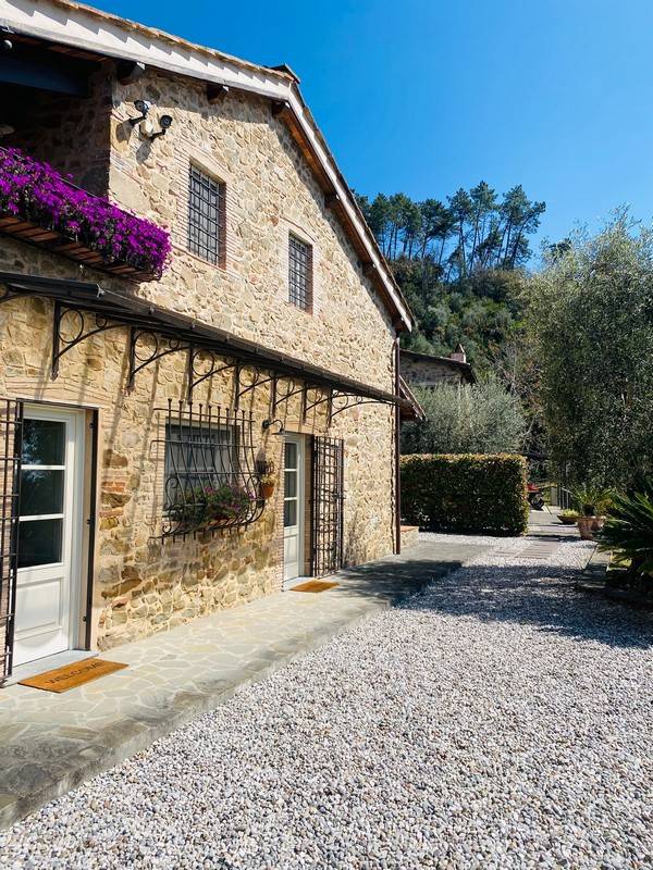1672-Bellissimo rustico in stile Toscano con parco piscina e suggestiva vista panoramica-Pescaglia-3 Agenzia Immobiliare ASIP