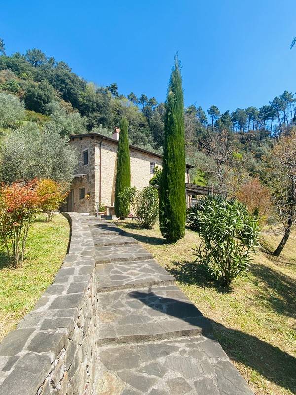 1672-Bellissimo rustico in stile Toscano con parco piscina e suggestiva vista panoramica-Pescaglia-14 Agenzia Immobiliare ASIP