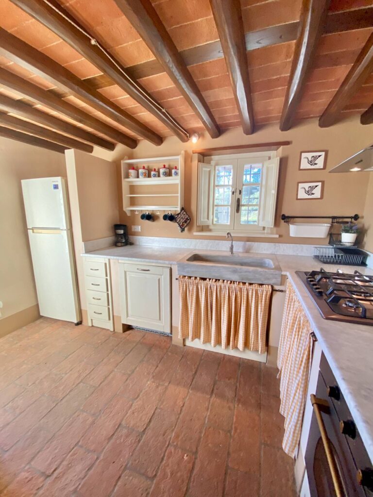 1672-Bellissimo rustico in stile Toscano con parco piscina e suggestiva vista panoramica-Pescaglia-24 Agenzia Immobiliare ASIP
