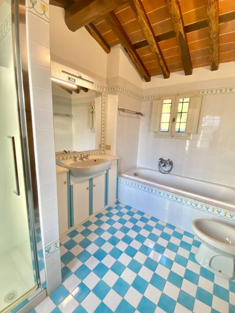 1672-Bellissimo rustico in stile Toscano con parco piscina e suggestiva vista panoramica-Pescaglia-30 Agenzia Immobiliare ASIP