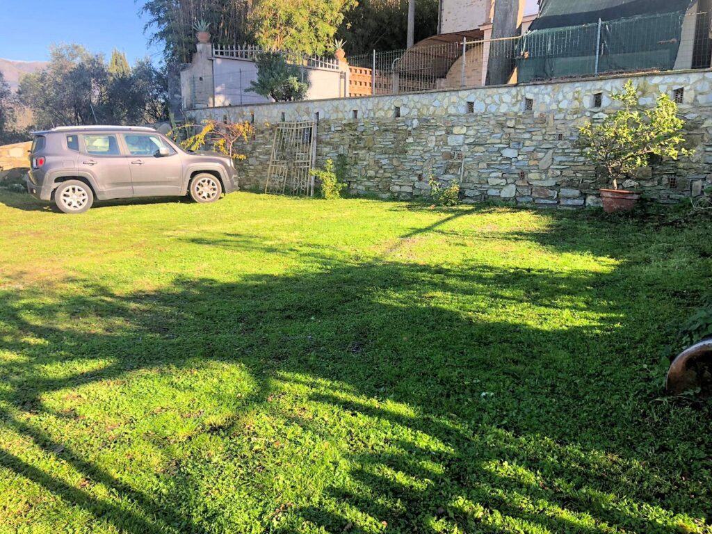 1673-Terratetto libero su tre lati con ampio giardino e vista panoramica fino al mare-Massarosa-14 Agenzia Immobiliare ASIP