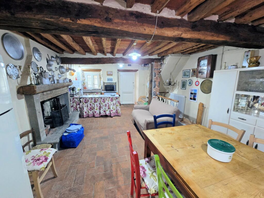 1673-Terratetto libero su tre lati con ampio giardino e vista panoramica fino al mare-Massarosa-15 Agenzia Immobiliare ASIP
