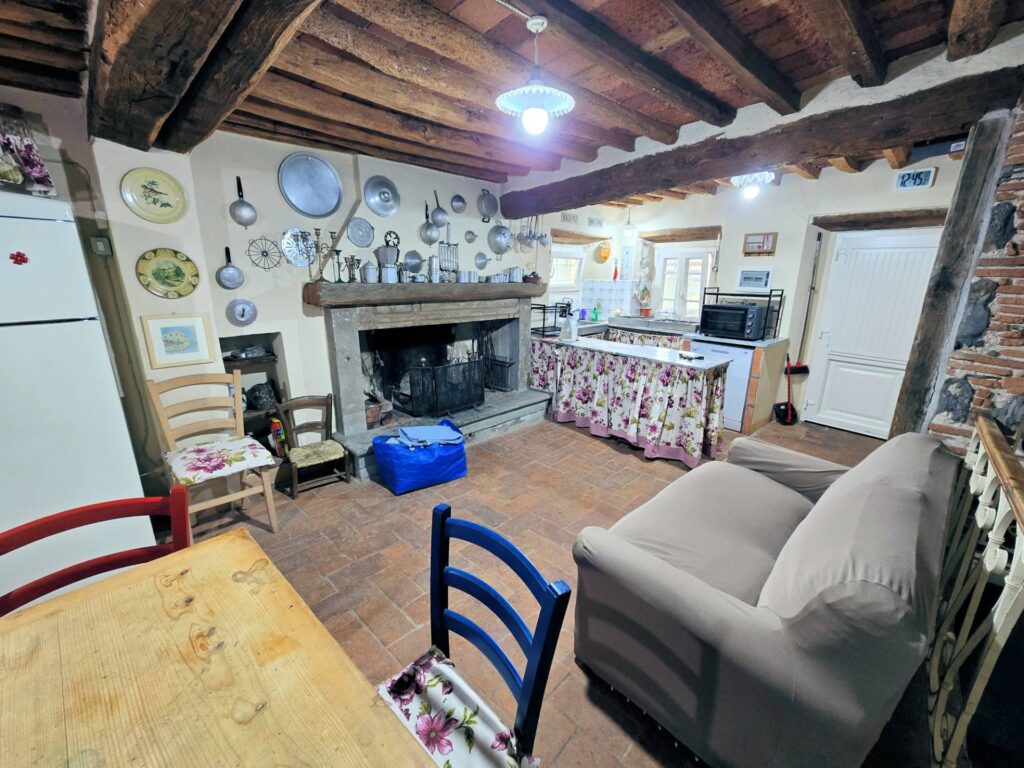 1673-Terratetto libero su tre lati con ampio giardino e vista panoramica fino al mare-Massarosa-16 Agenzia Immobiliare ASIP