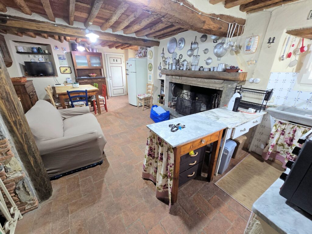1673-Terratetto libero su tre lati con ampio giardino e vista panoramica fino al mare-Massarosa-18 Agenzia Immobiliare ASIP