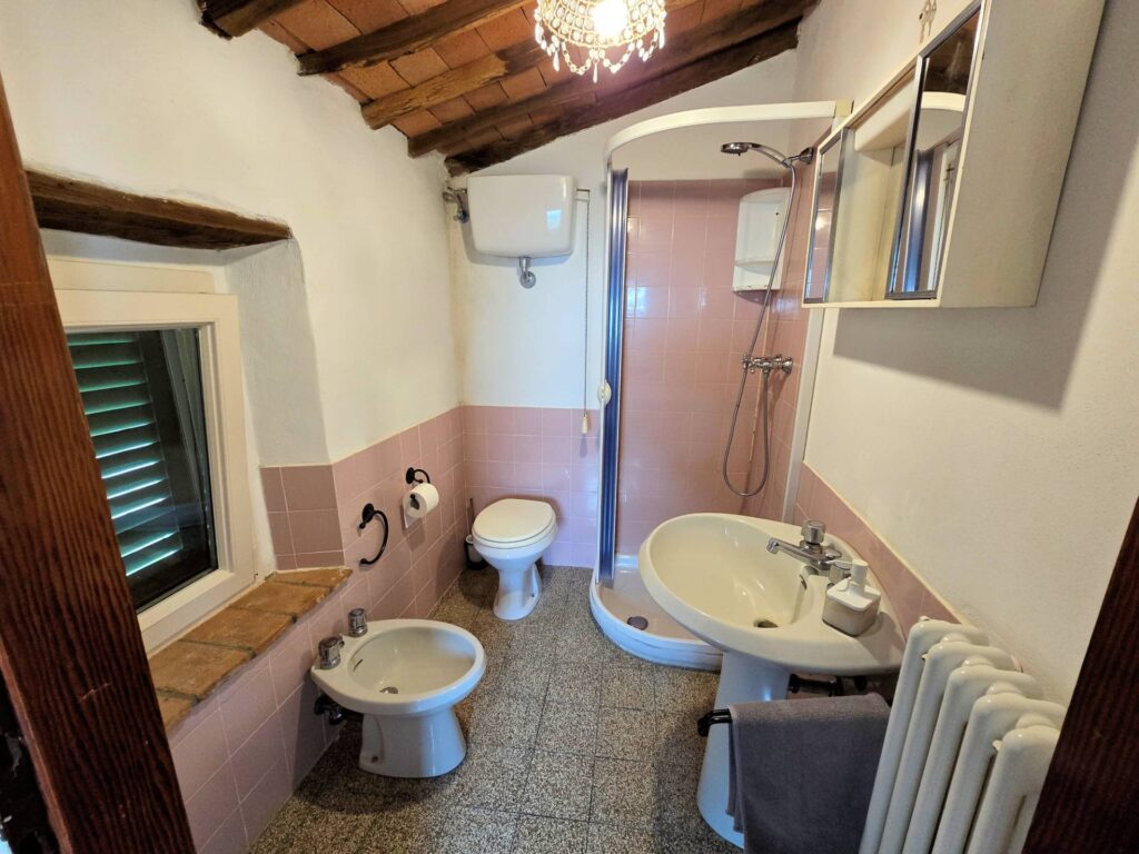 1673-Terratetto libero su tre lati con ampio giardino e vista panoramica fino al mare-Massarosa-26 Agenzia Immobiliare ASIP