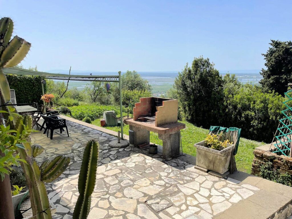 1673-Terratetto libero su tre lati con ampio giardino e vista panoramica fino al mare-Massarosa-13 Agenzia Immobiliare ASIP