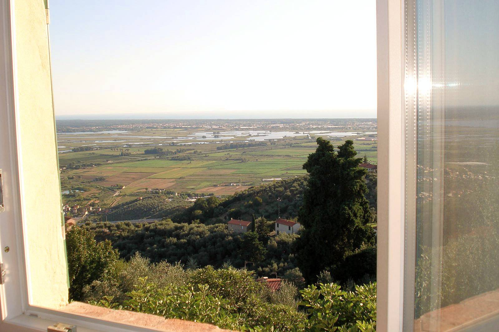 1673-Terratetto libero su tre lati con ampio giardino e vista panoramica fino al mare-Massarosa-1 Agenzia Immobiliare ASIP