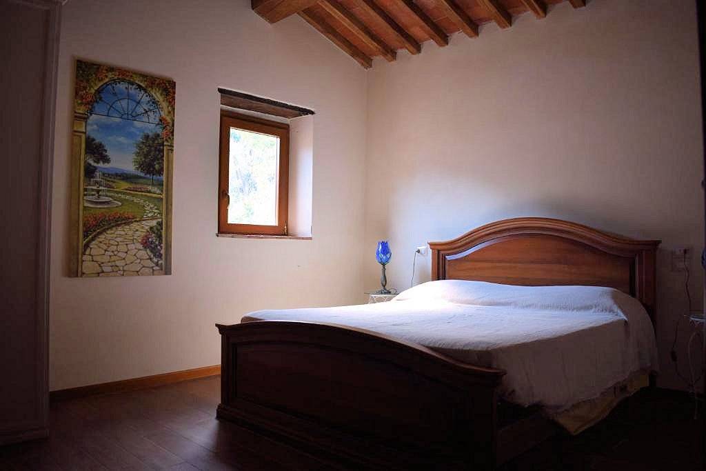 1674-Casa colonica di ampia superficie in posizione dominante con vista panoramica-Marliana-23 Agenzia Immobiliare ASIP