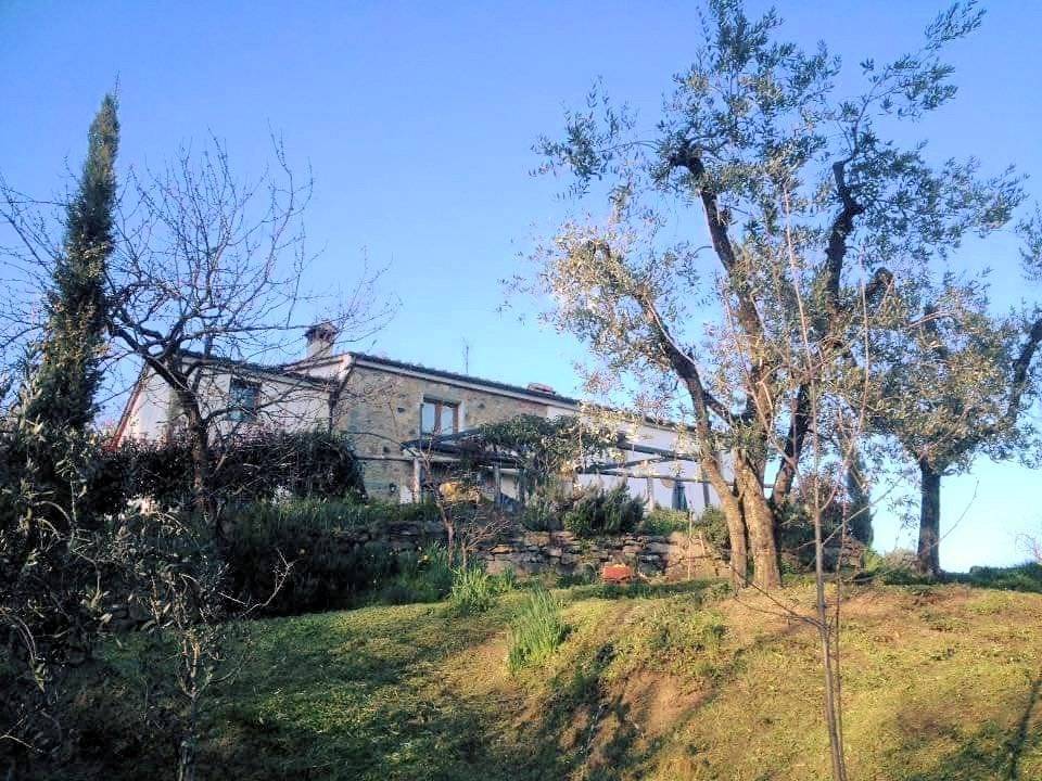 1674-Casa colonica di ampia superficie in posizione dominante con vista panoramica-Marliana-16 Agenzia Immobiliare ASIP