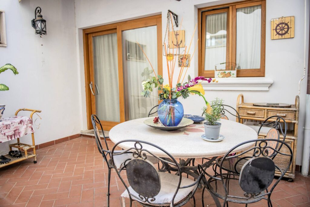 1675-Appartamento di ampia superficie con entrata indipendente disposto al piano terra e primo-San Vincenzo-8 Agenzia Immobiliare ASIP