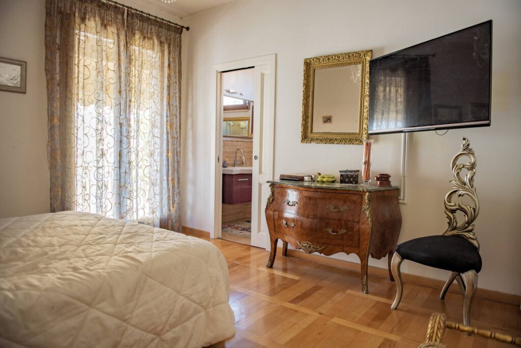 1675-Appartamento di ampia superficie con entrata indipendente disposto al piano terra e primo-San Vincenzo-13 Agenzia Immobiliare ASIP