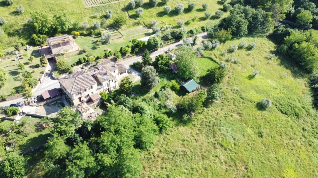 1677-Porzione di casale suddiviso in due appartamenti ristrutturati con vista panoramica-Volterra-2 Agenzia Immobiliare ASIP