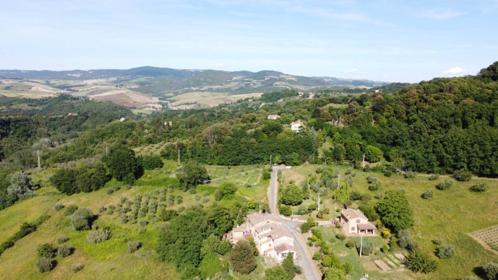 1677-Porzione di casale suddiviso in due appartamenti ristrutturati con vista panoramica-Volterra-3 Agenzia Immobiliare ASIP