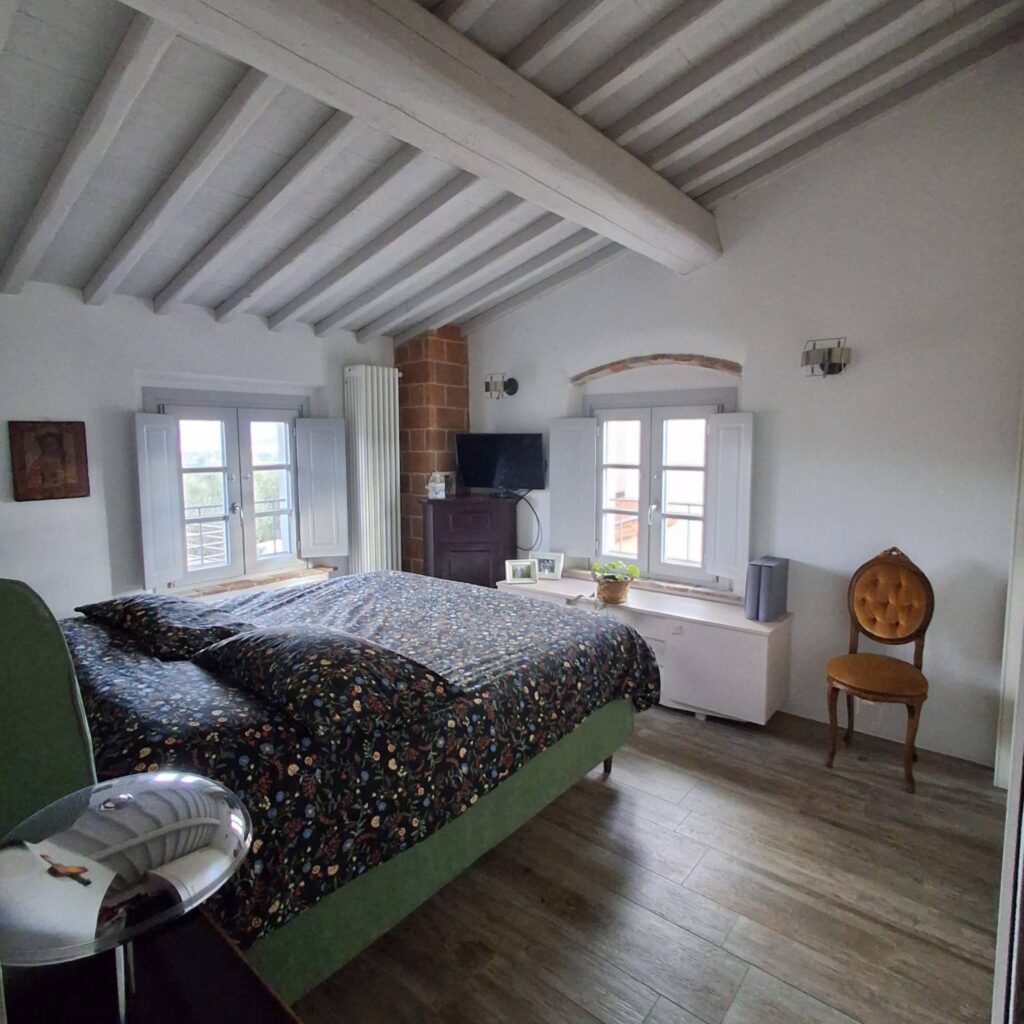 1680-Terratetto completamente ristrutturato libero su tre lati con dependance giardino e posti auto a Tizzana-Quarrata-15 Agenzia Immobiliare ASIP