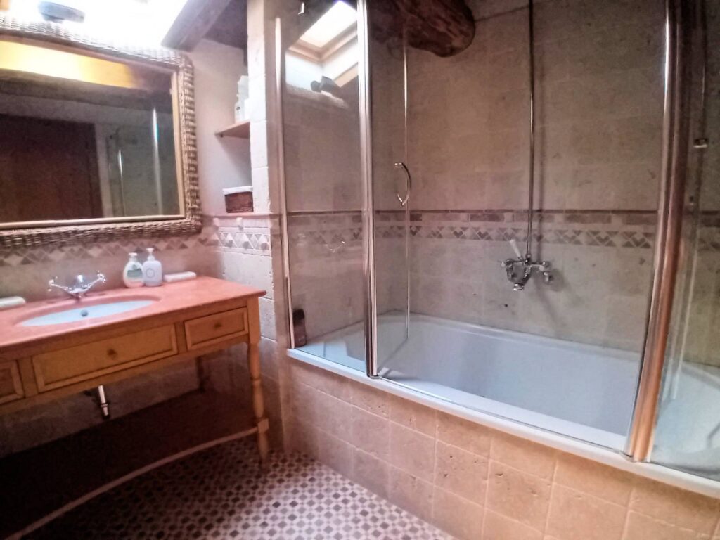 1686-Bellissima villa unifamiliare con annessi parco e piscina-Marliana-31 Agenzia Immobiliare ASIP