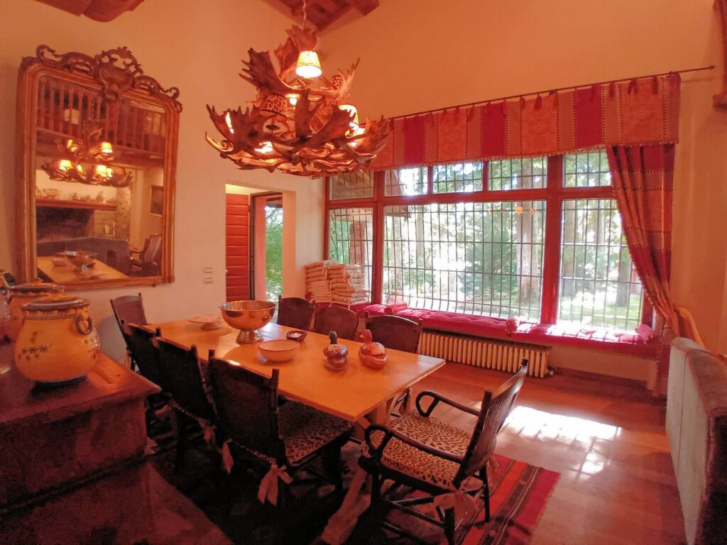 1686-Bellissima villa unifamiliare con annessi parco e piscina-Marliana-17 Agenzia Immobiliare ASIP