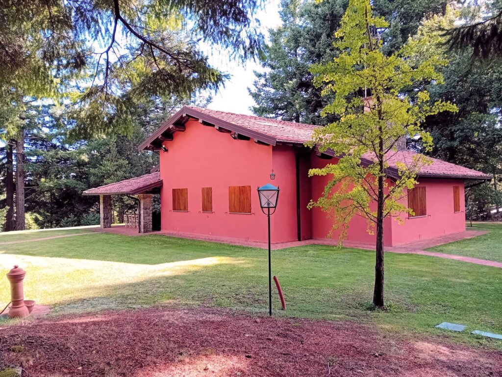 1686-Bellissima villa unifamiliare con annessi parco e piscina-Marliana-4 Agenzia Immobiliare ASIP