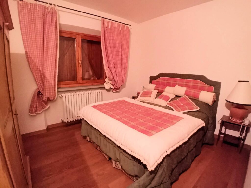 1686-Bellissima villa unifamiliare con annessi parco e piscina-Marliana-28 Agenzia Immobiliare ASIP