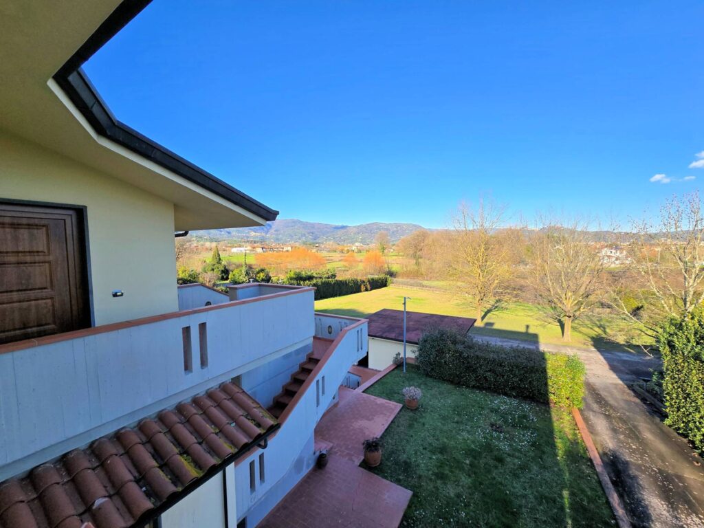 1687-Appartamento posto al piano primo di villetta bifamiliare con garage e giardino-Buggiano-11 Agenzia Immobiliare ASIP