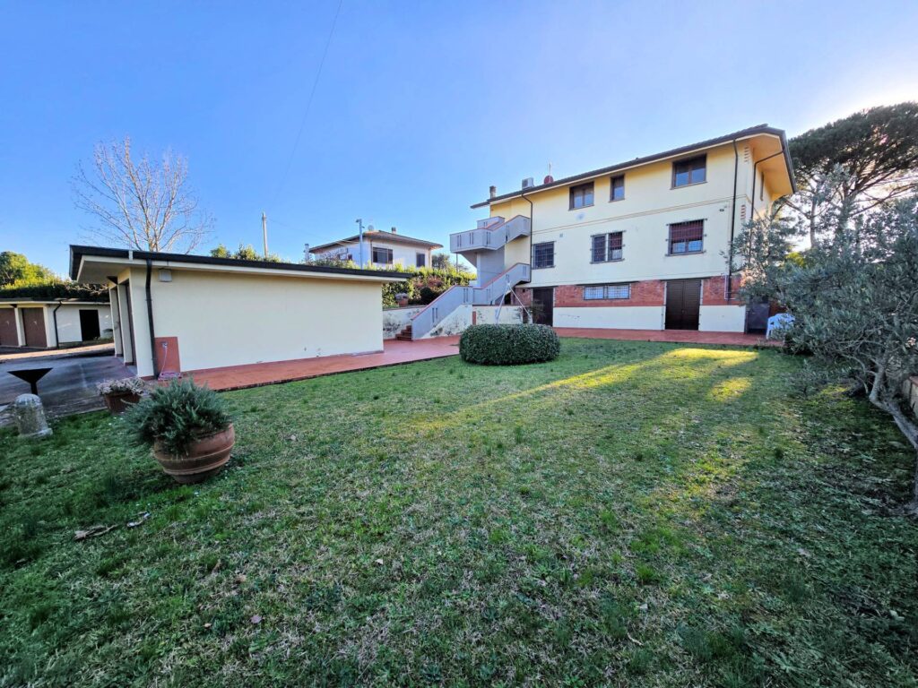 1687-Appartamento posto al piano primo di villetta bifamiliare con garage e giardino-Buggiano-19 Agenzia Immobiliare ASIP