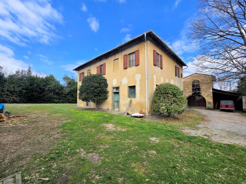 1690-Casale con annessi ampio terreno e vista panoramica-Fucecchio-3 Agenzia Immobiliare ASIP