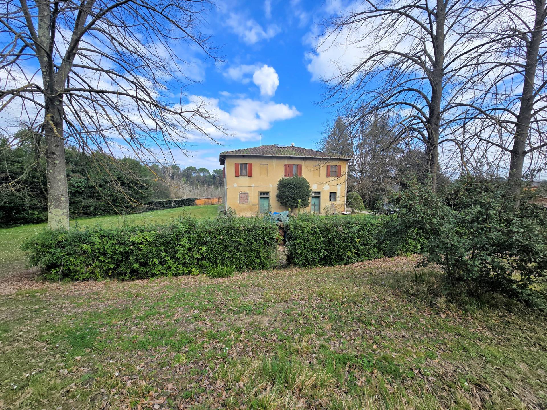 1690-Casale con annessi ampio terreno e vista panoramica-Fucecchio-1 Agenzia Immobiliare ASIP