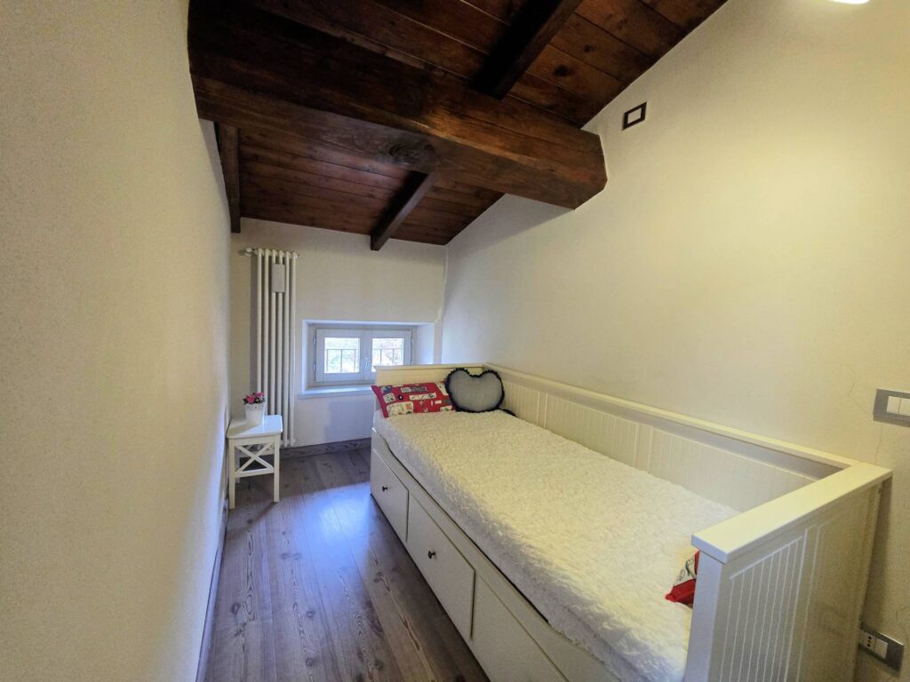 1614-Mansarda ristrutturata nel centro del paese-Abetone Cutigliano-11 Agenzia Immobiliare ASIP