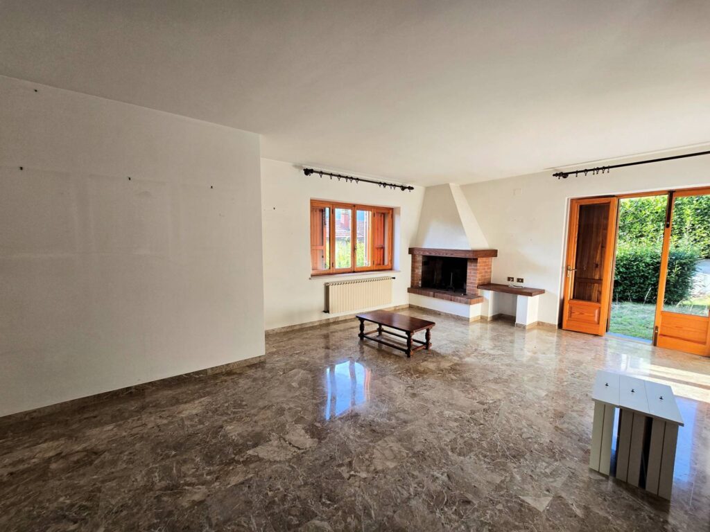 1661-Porzione di bifamiliare posta al piano terra con giardino privato-Abetone Cutigliano-6 Agenzia Immobiliare ASIP