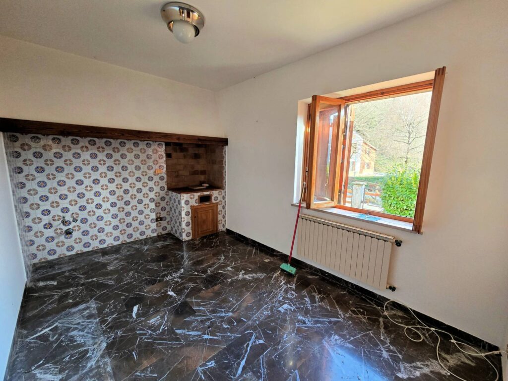 1661-Porzione di bifamiliare posta al piano terra con giardino privato-Abetone Cutigliano-15 Agenzia Immobiliare ASIP