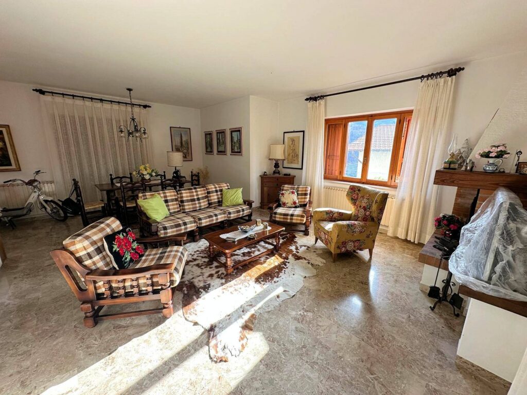 1661-Porzione di bifamiliare posta al piano terra con giardino privato-Abetone Cutigliano-3 Agenzia Immobiliare ASIP