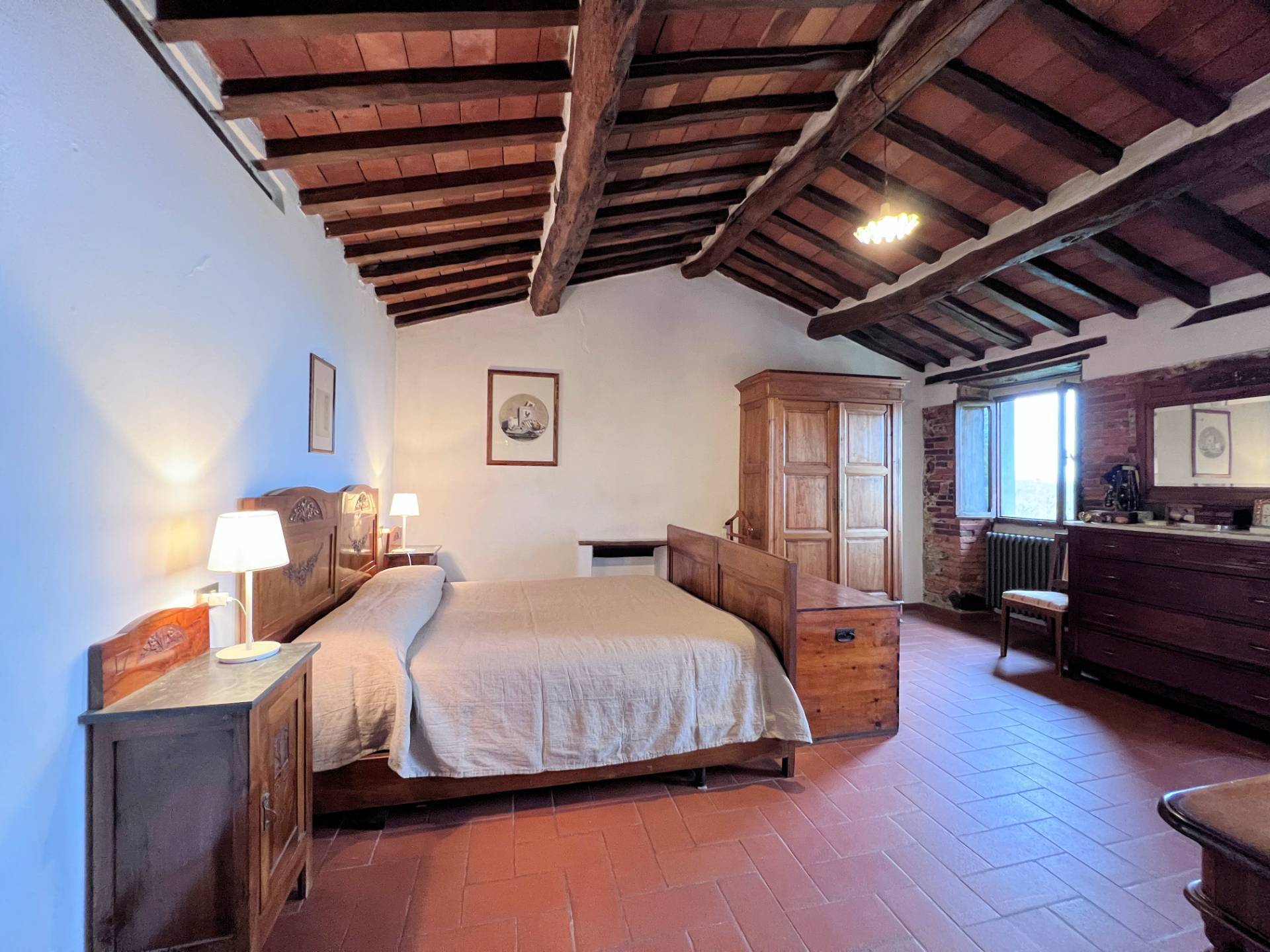 1693-Casa colonica di ampia superficie in posizione dominante con vista panoramica-Massa e Cozzile-18 Agenzia Immobiliare ASIP