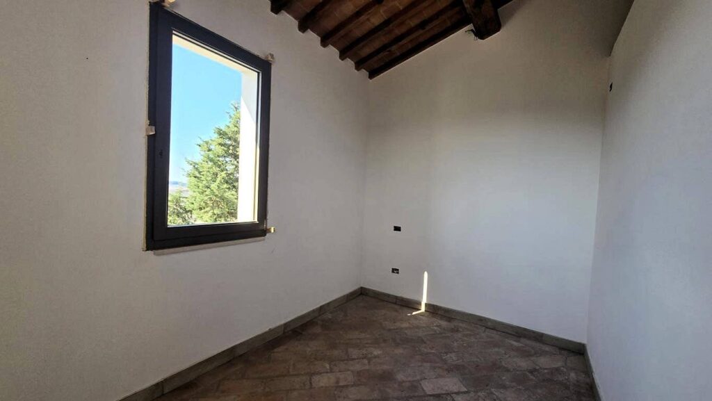 1608-Porzione terratetto di villa bifamiliare con giardino privato e piscina condominiale-Lajatico-22 Agenzia Immobiliare ASIP