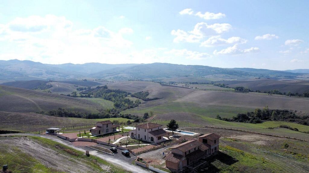 1608-Porzione terratetto di villa bifamiliare con giardino privato e piscina condominiale-Lajatico-6 Agenzia Immobiliare ASIP